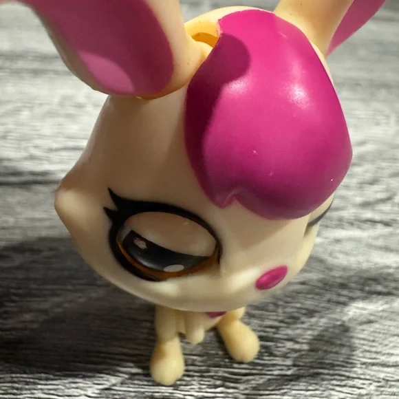 Littlest Pet Shop | #3500: Magic Motion Mom Bunny (2013) - Toy Figure - Picture 13 of 13